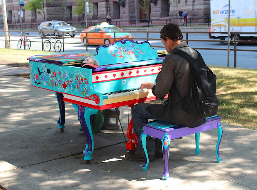 street-pianos-play-me-im-yours-project-toronto1__880