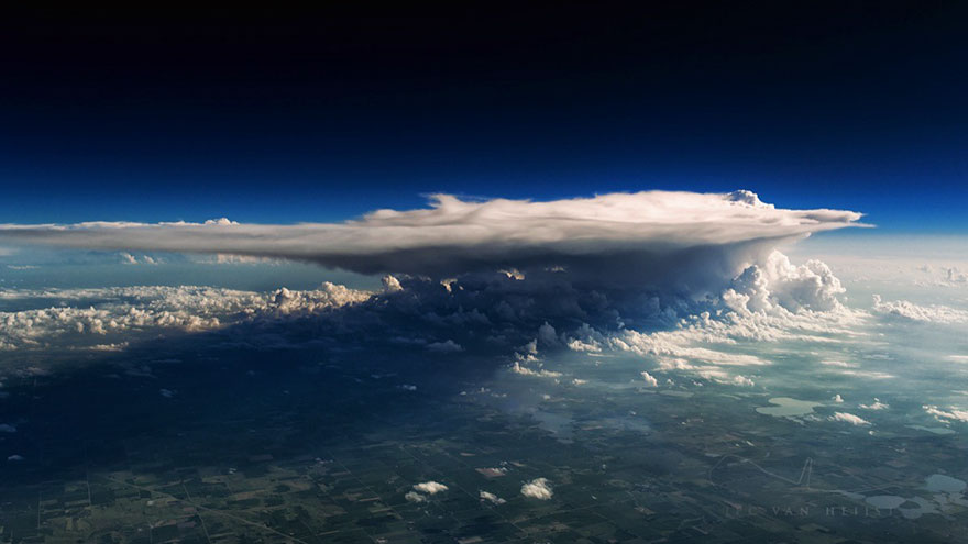 storm-sky-photography-airline-pilot-christiaan-van-heijst-4-57eb67f4137a5__880