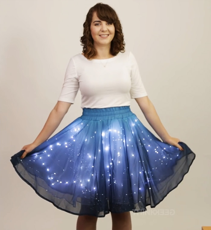 twinkling-stars-led-skirt-thinkgeek-6