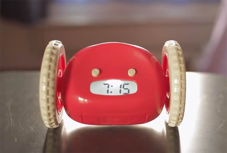 Clocky-and-Tocky-rolling-alarm-clocks-3
