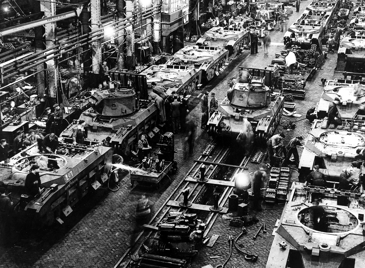War and Conflict, World War Two, pic: circa 1940, Britain, Arms Factories, A tank production line showing a flurry of activity in the factory
