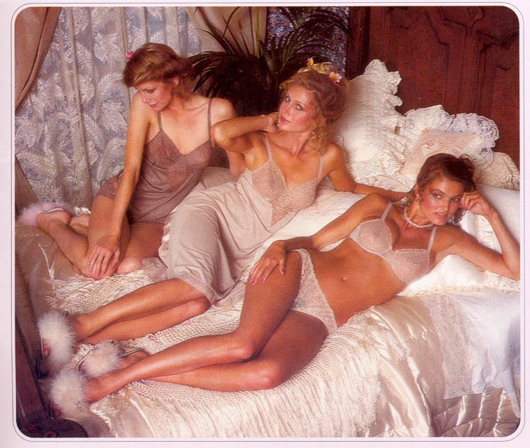 Victoria-Secret-vintage-catalog-1979-5