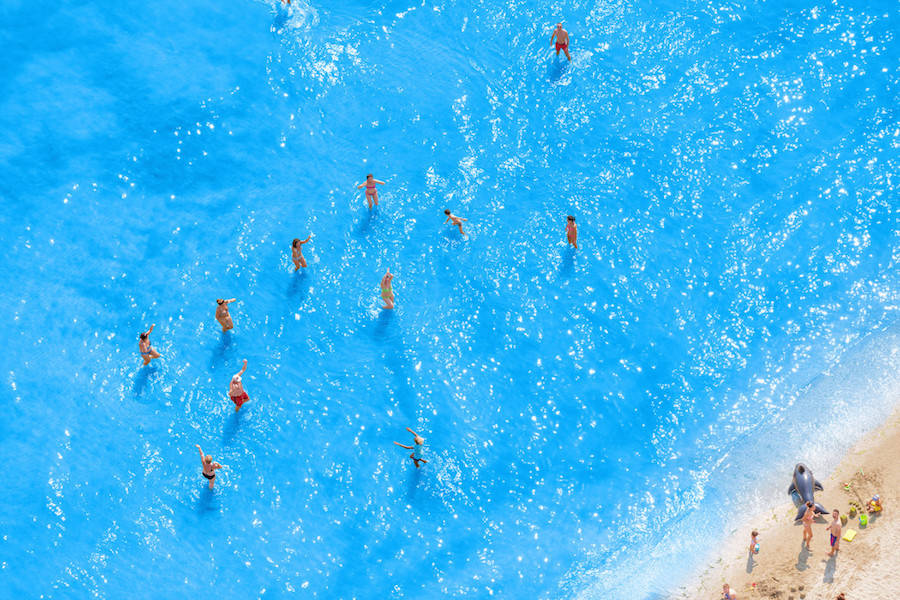 Aerial-Photographs-of-Vacationers-in-the-Adriatic-Sea1-900x600